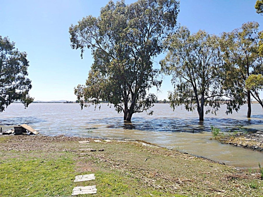6 Bedroom Property for Sale in Vaal Dam Free State